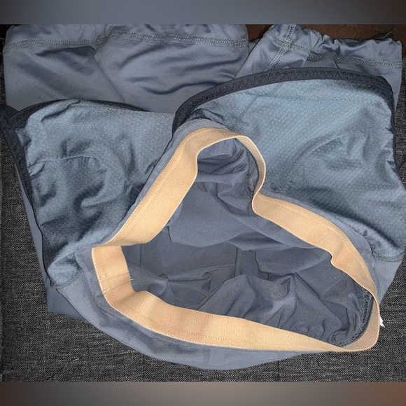 Lululemon Rehearsal Tank Top Blurred Grey Size 8 - Picture 8 of 8